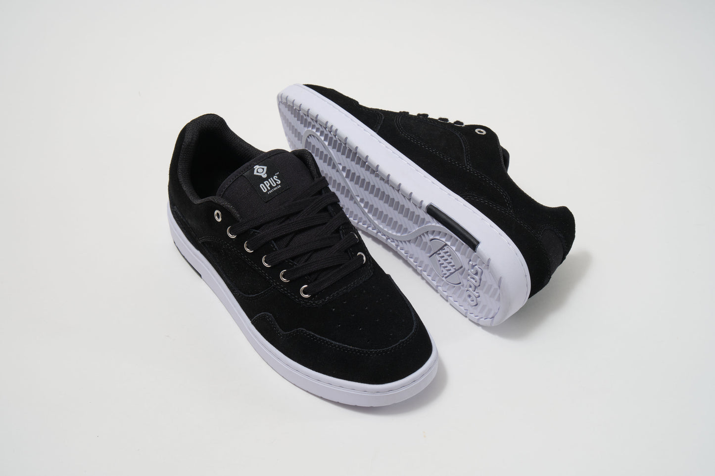 Standard Low - Cup - Black / White
