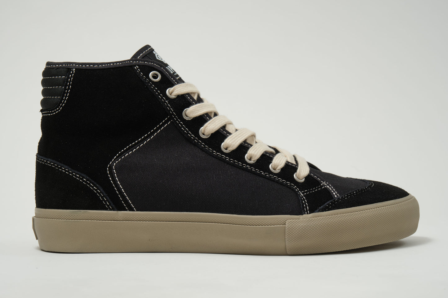 Courtside High - Vulc - Black / Cream