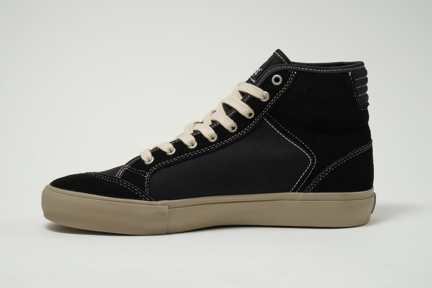 Courtside High - Vulc - Black / Cream