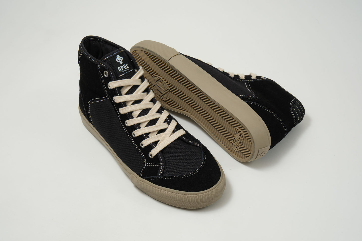 Courtside High - Vulc - Black / Cream