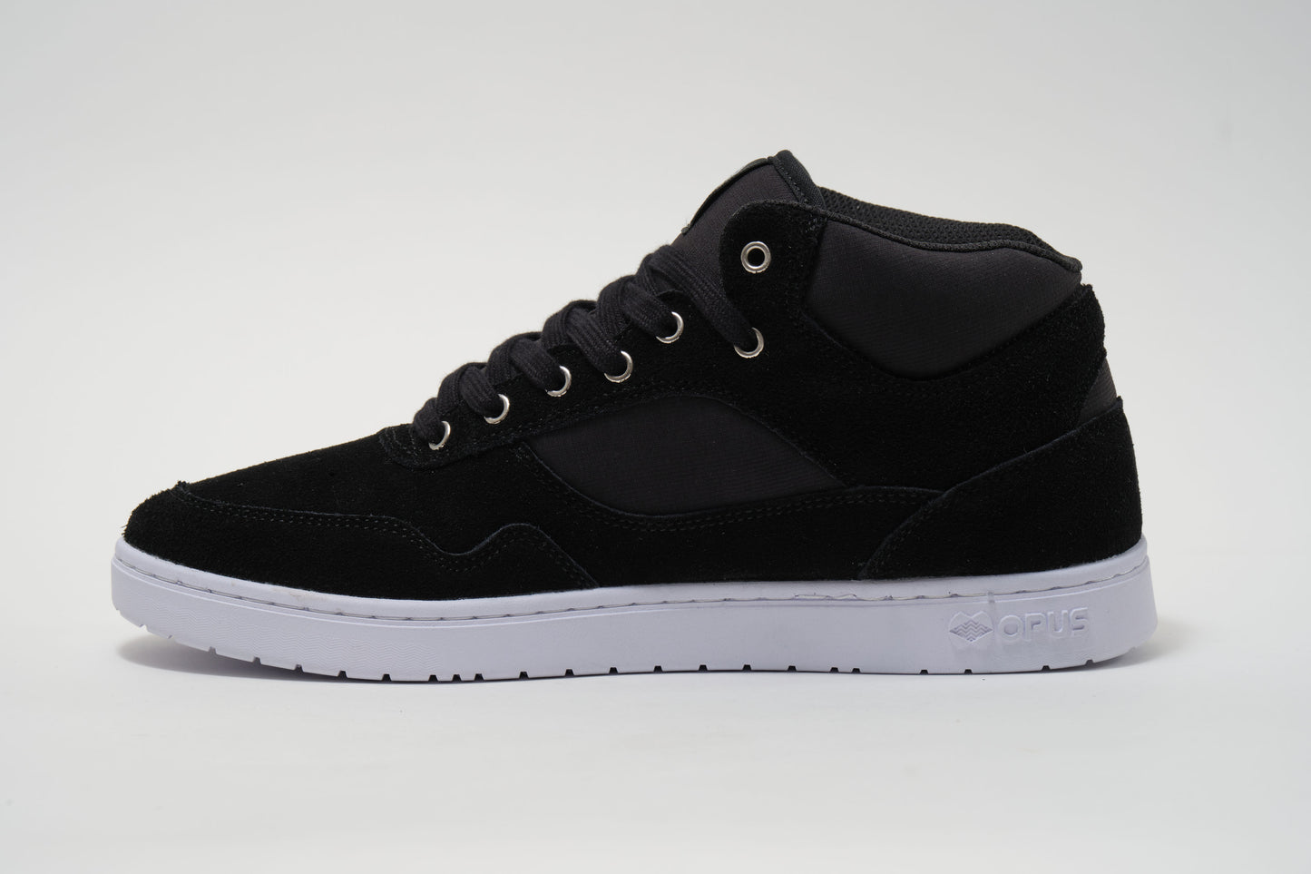 Standard Mid - Cup -  Black / White